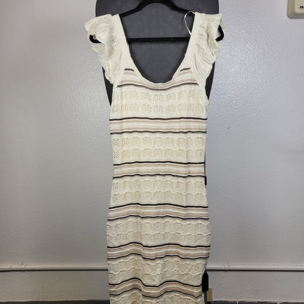 Freshman Cream and Black Sheath Dress